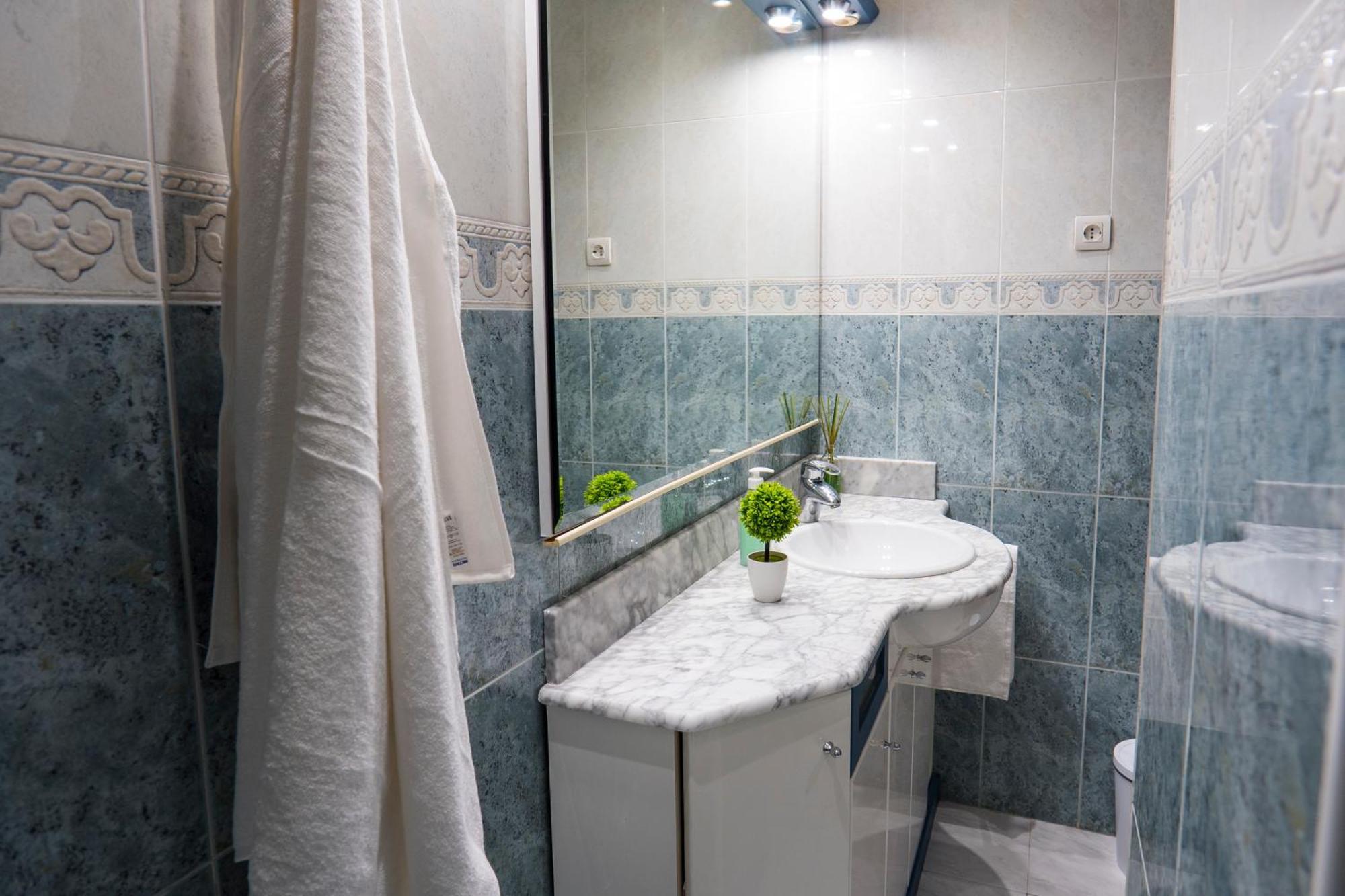 Erandio Paratene Ostatu Habitaciones מראה חיצוני תמונה