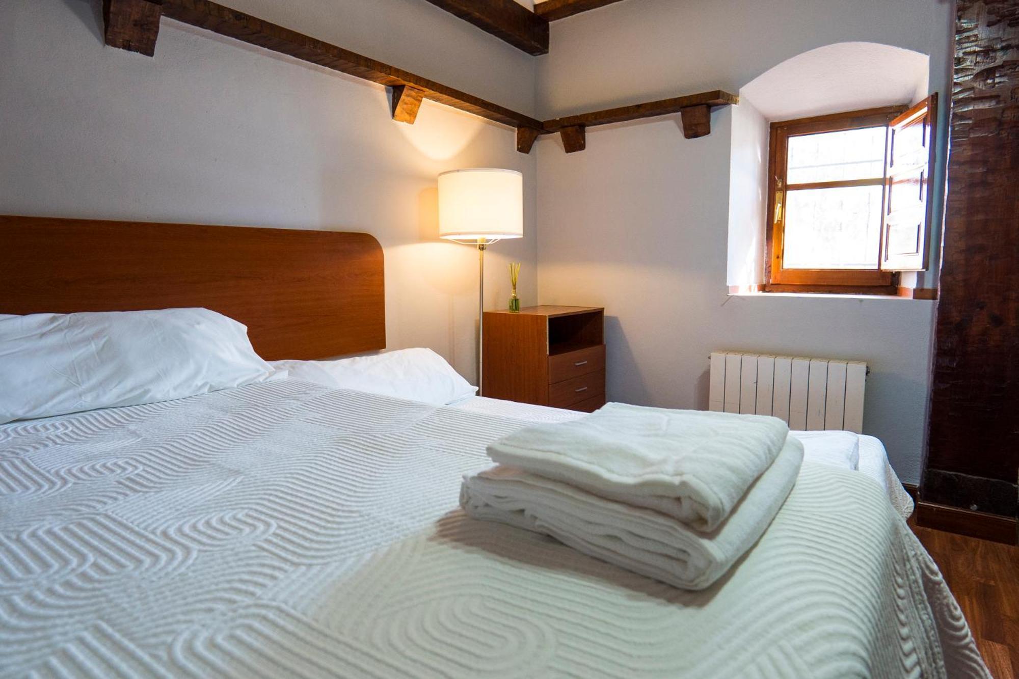 Erandio Paratene Ostatu Habitaciones מראה חיצוני תמונה