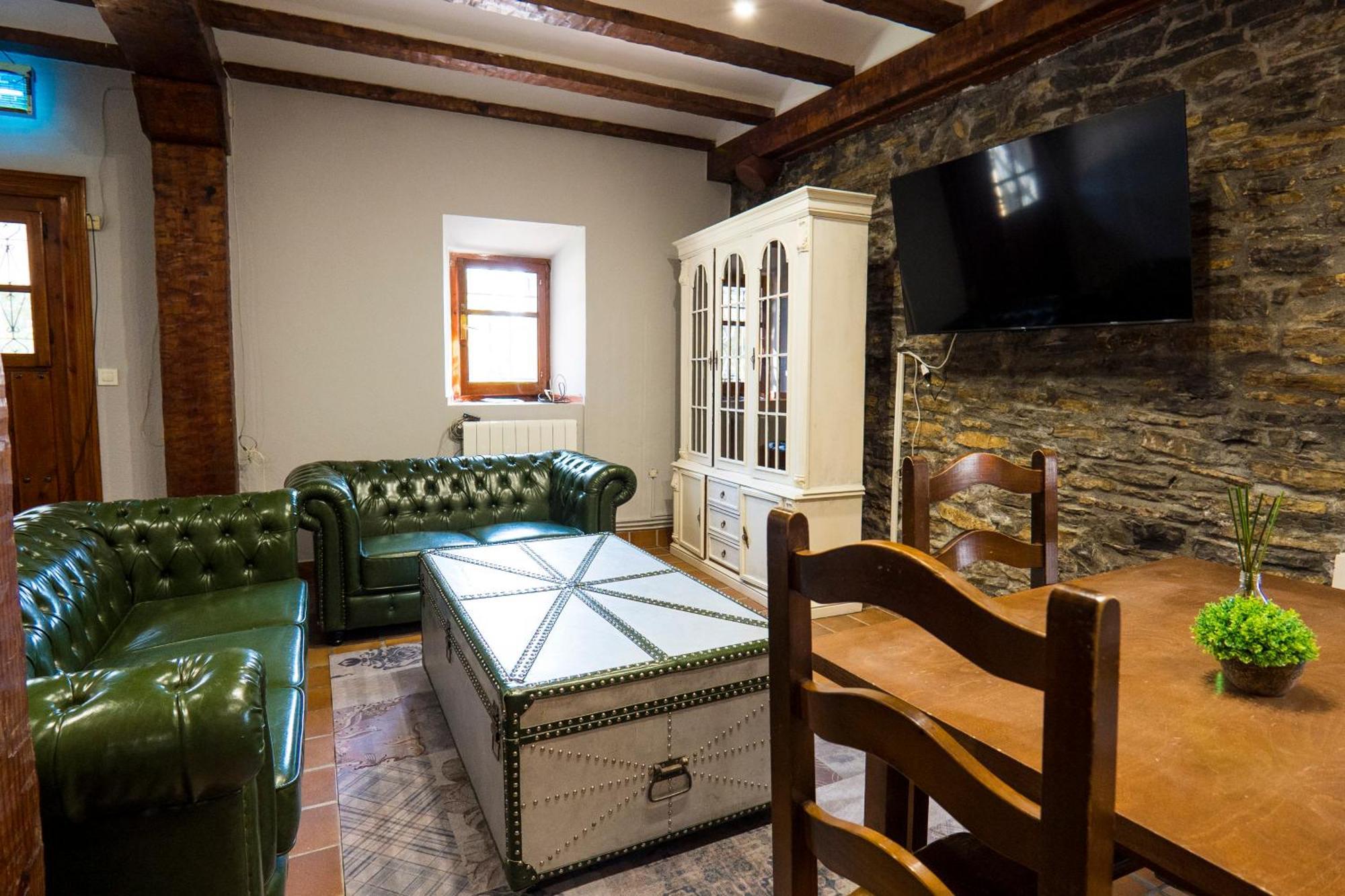 Erandio Paratene Ostatu Habitaciones מראה חיצוני תמונה