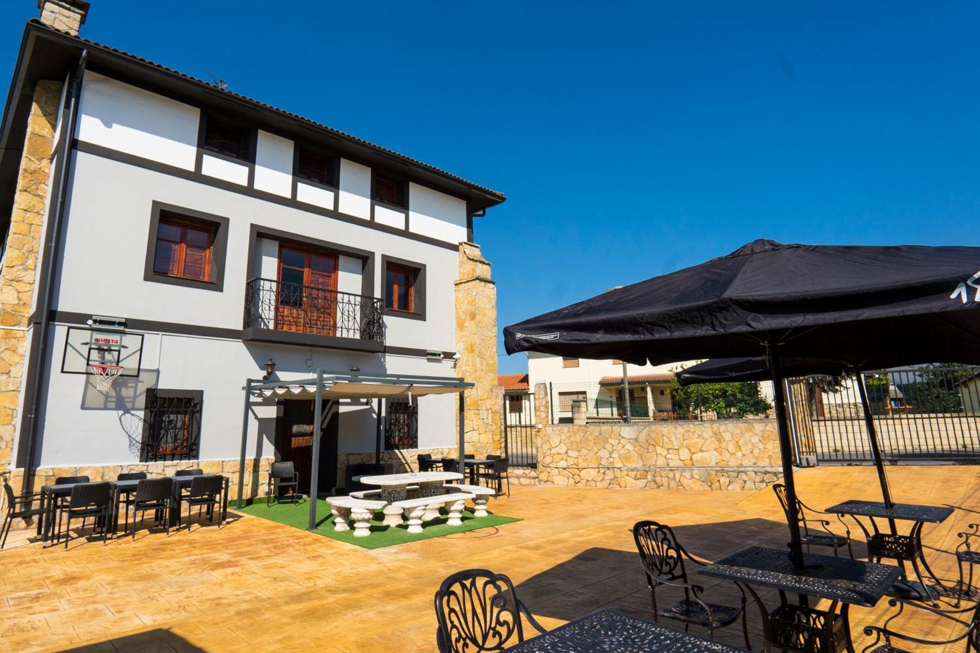 Erandio Paratene Ostatu Habitaciones מראה חיצוני תמונה