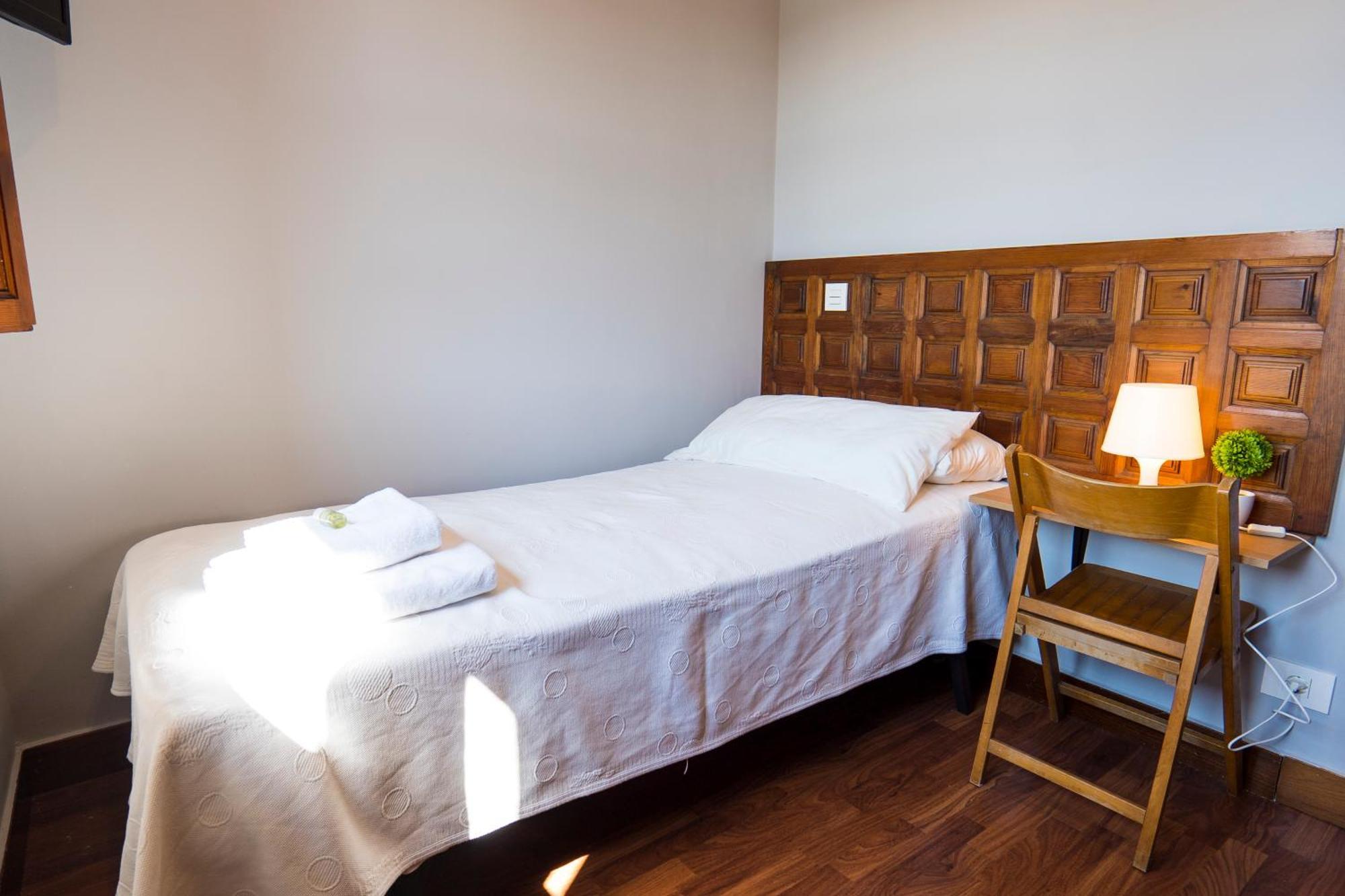 Erandio Paratene Ostatu Habitaciones מראה חיצוני תמונה