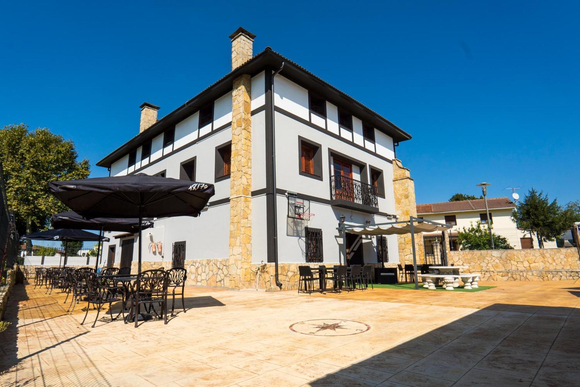 Erandio Paratene Ostatu Habitaciones מראה חיצוני תמונה
