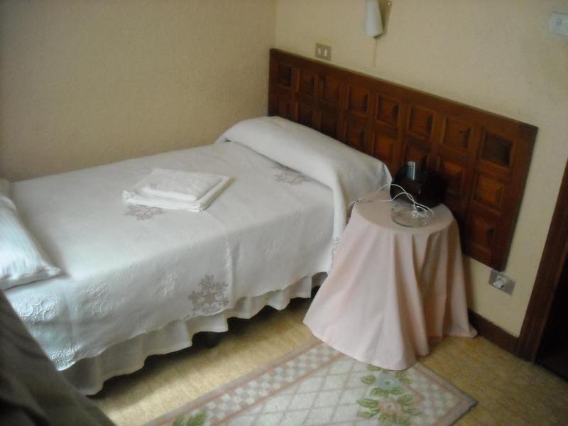 Erandio Paratene Ostatu Habitaciones מראה חיצוני תמונה